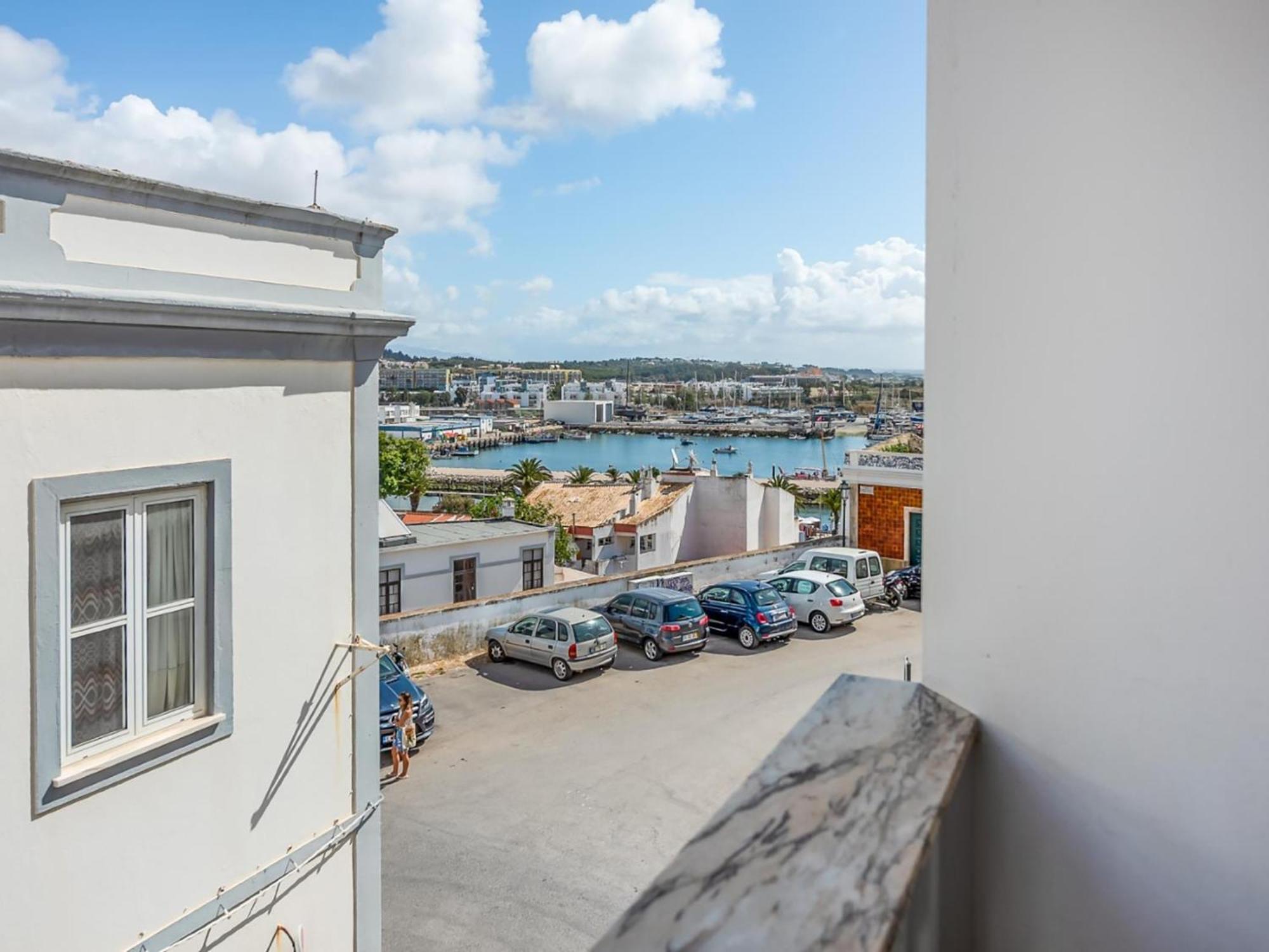 Apt. Largo Do Postigo Apartment
